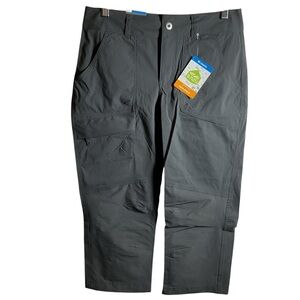 NWT Columbia Dark Gray Cargo Capri Pants Active Fit Omni Shield